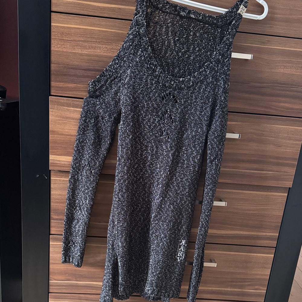 Stylish Black Knit Crop Top